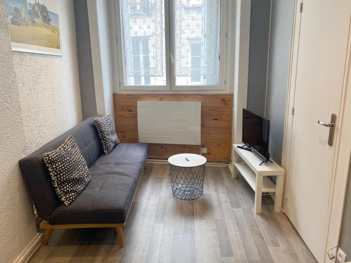 010 Chic & Cosy F1 29M2 Hypercentre Wifi Smart Tv Netflix Apartment Saint-Etienne  Ngoại thất bức ảnh
