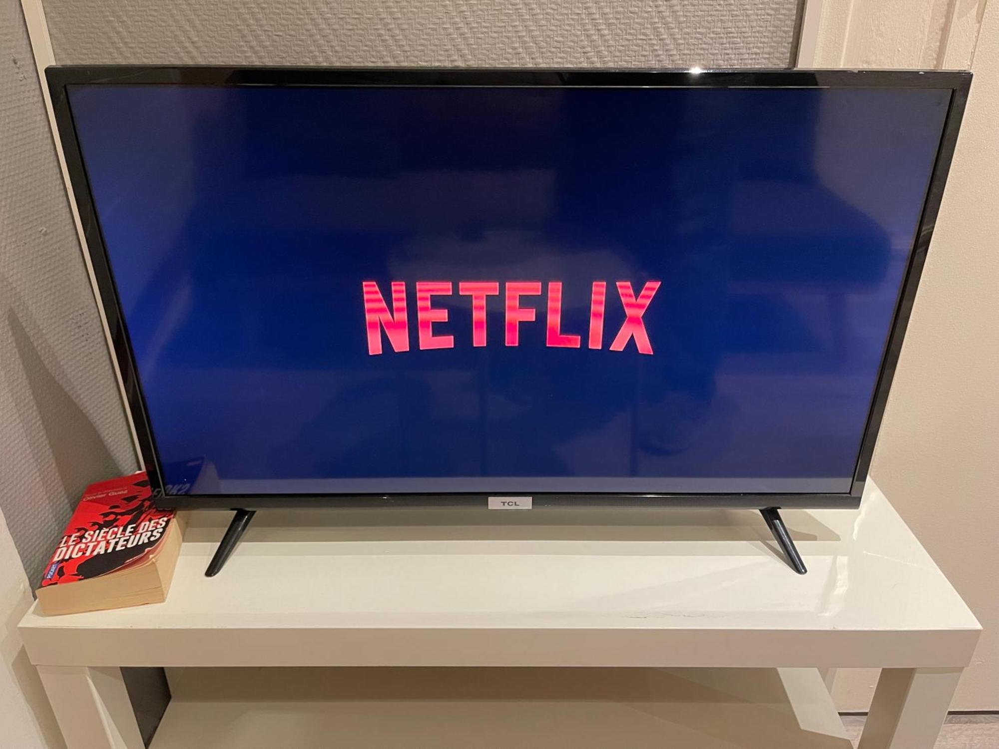 010 Chic & Cosy F1 29M2 Hypercentre Wifi Smart Tv Netflix Apartment Saint-Etienne  Ngoại thất bức ảnh