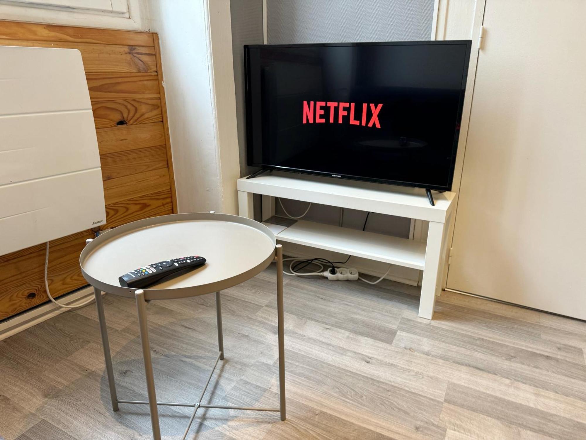 010 Chic & Cosy F1 29M2 Hypercentre Wifi Smart Tv Netflix Apartment Saint-Etienne  Ngoại thất bức ảnh